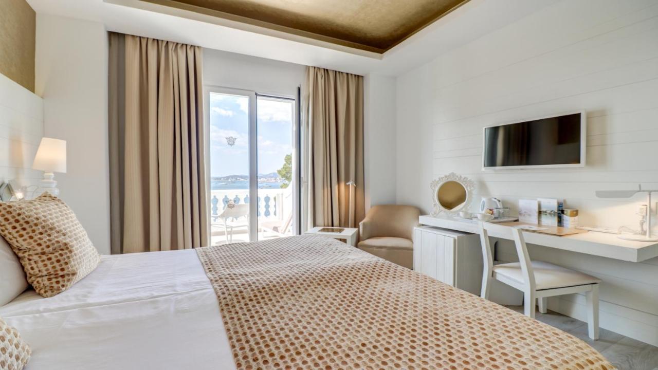 Hotel Illa D'Or & Club Apts 4* Sup Port de Pollenca Bagian luar foto