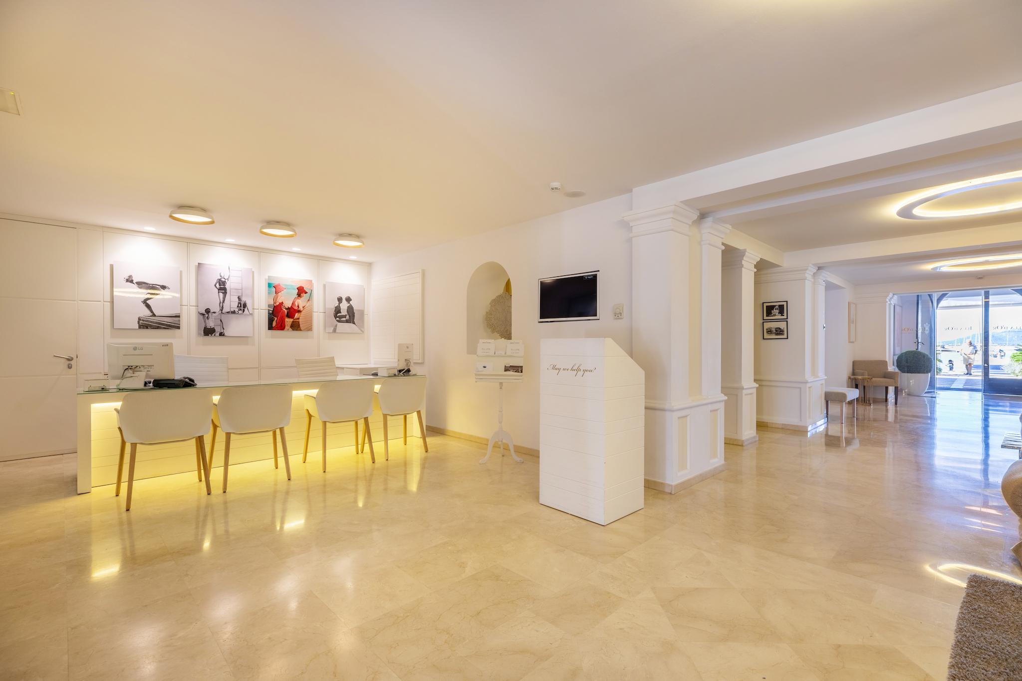 Hotel Illa D'Or & Club Apts 4* Sup Port de Pollenca Bagian luar foto