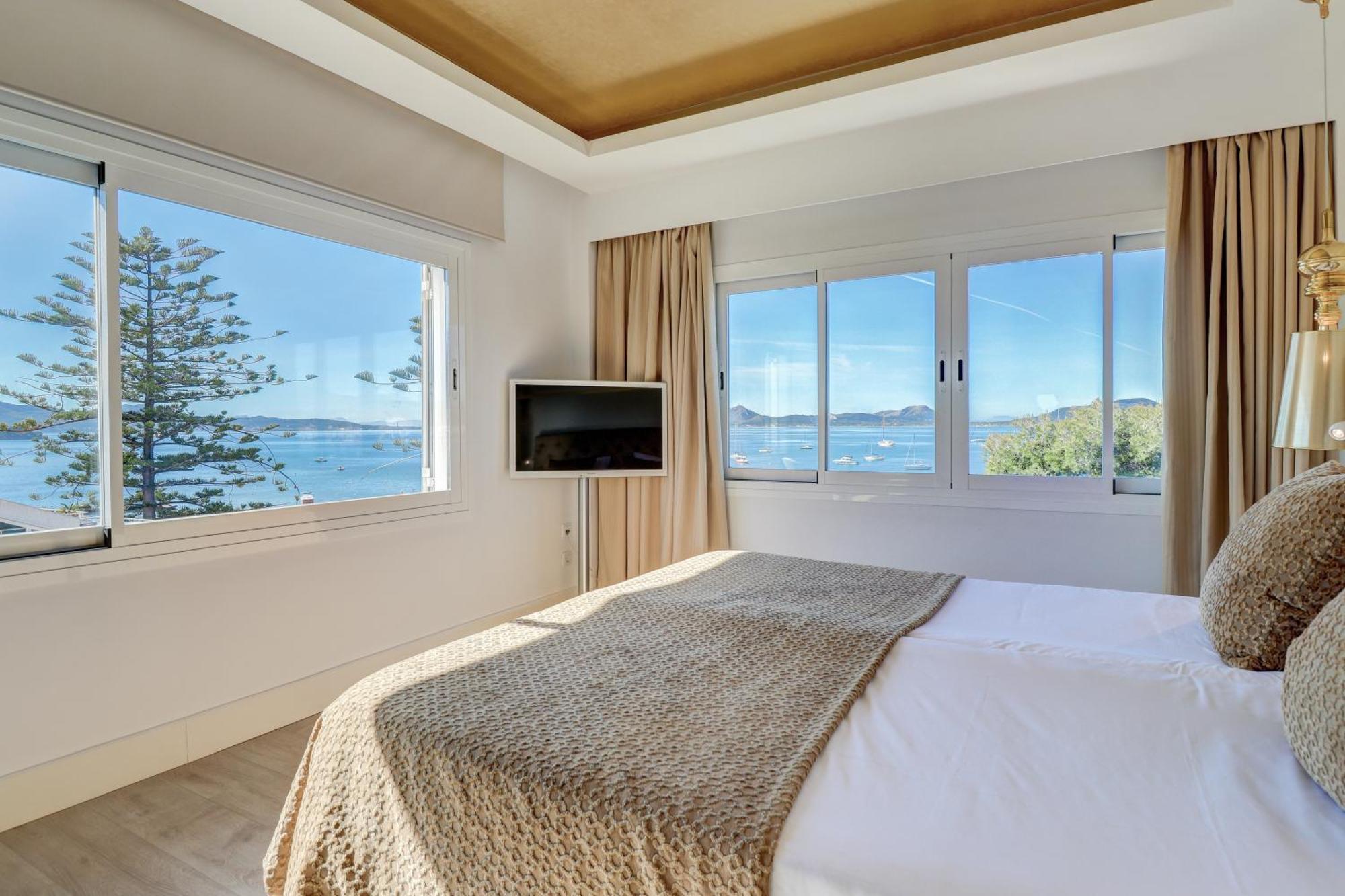 Hotel Illa D'Or & Club Apts 4* Sup Port de Pollenca Bagian luar foto